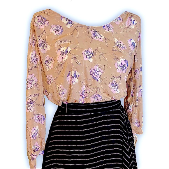 Last chance! Everly Miss My Love Tie Sleeve Top - Picture 2 of 5